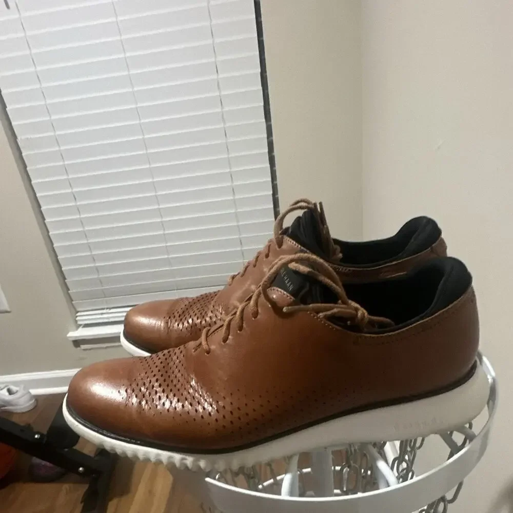 Cole Haan Men’s Brown Leather Perforated Lace-Up Sneakers White Sole 10.5